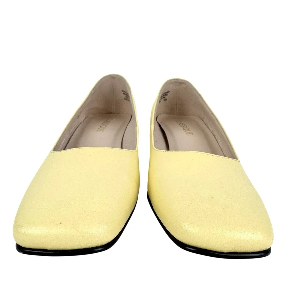 Retro Square Toe‎ Leather Heels 7.5W Pastel Yellow Block Heel 60's Mod Office